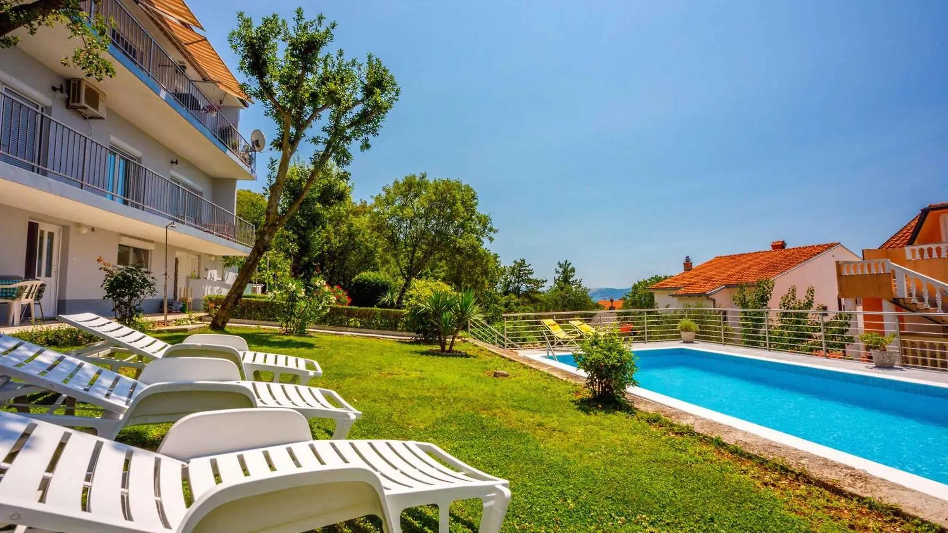 Apartment In Dramalj 41655